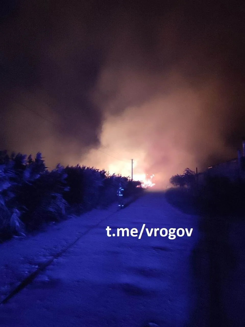 В Бердянске расцвел ’’хлопок’’: огонь был замечен у состава боеприпасов войск РФ