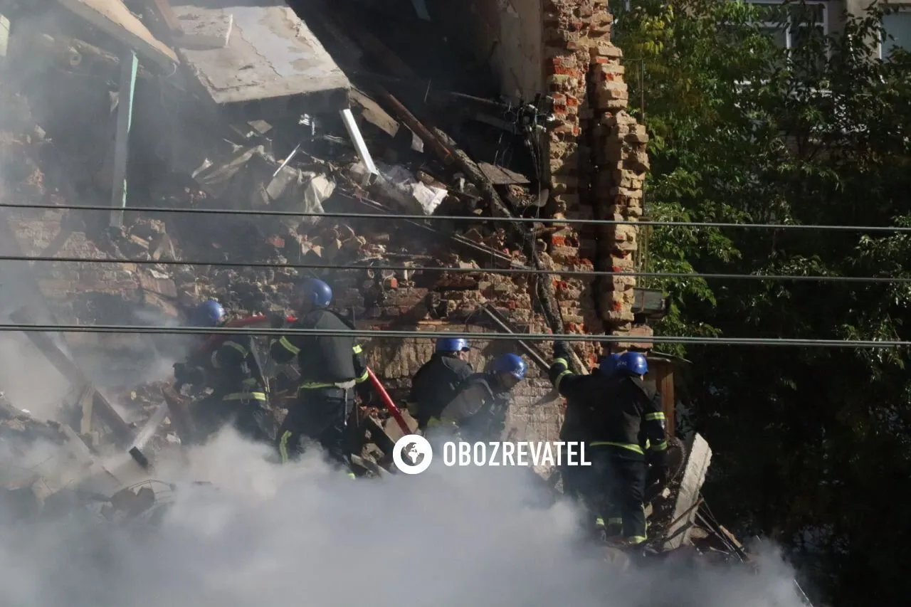 Под завалами многоэтажки нашли тела двух погибших: все подробности атаки дронов-камикадзе на Киев. Фото и видео