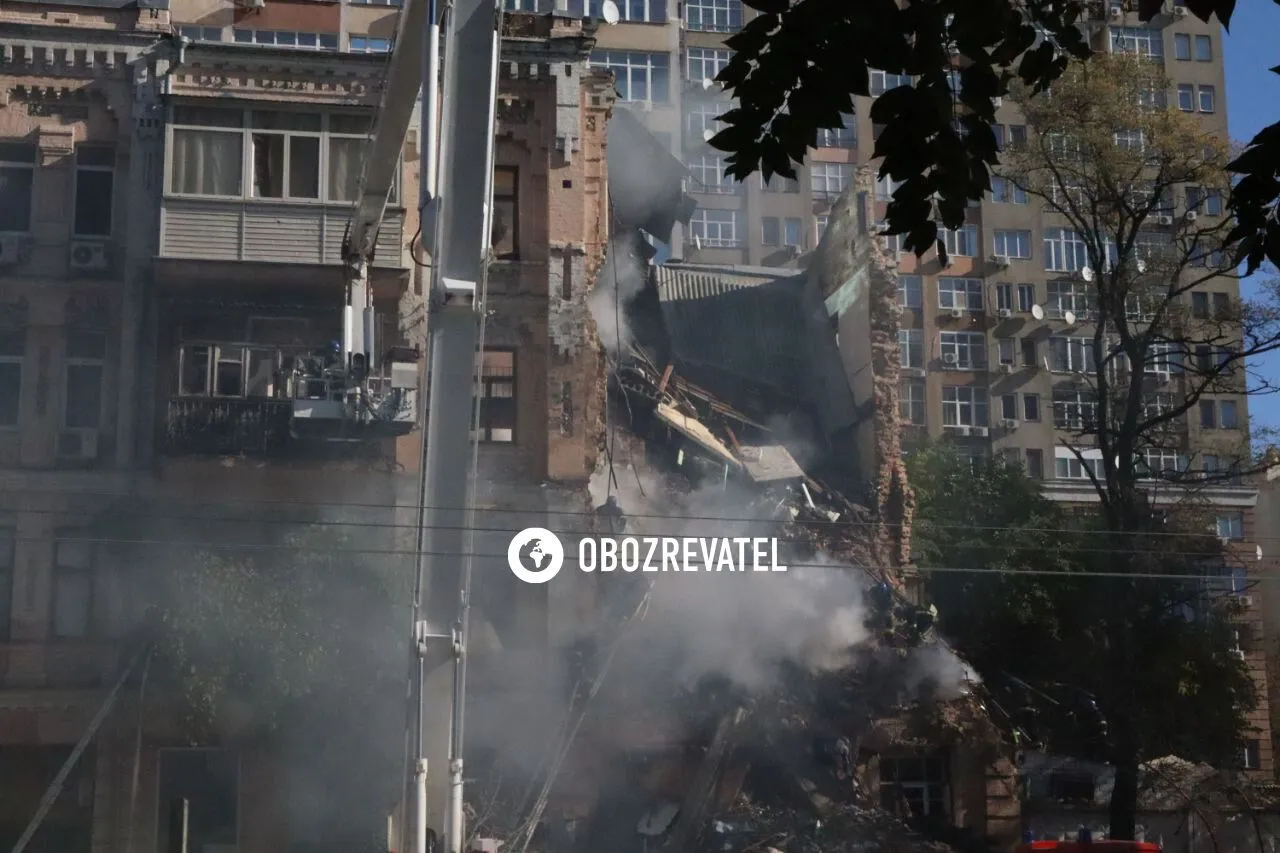 Под завалами многоэтажки нашли тела двух погибших: все подробности атаки дронов-камикадзе на Киев. Фото и видео