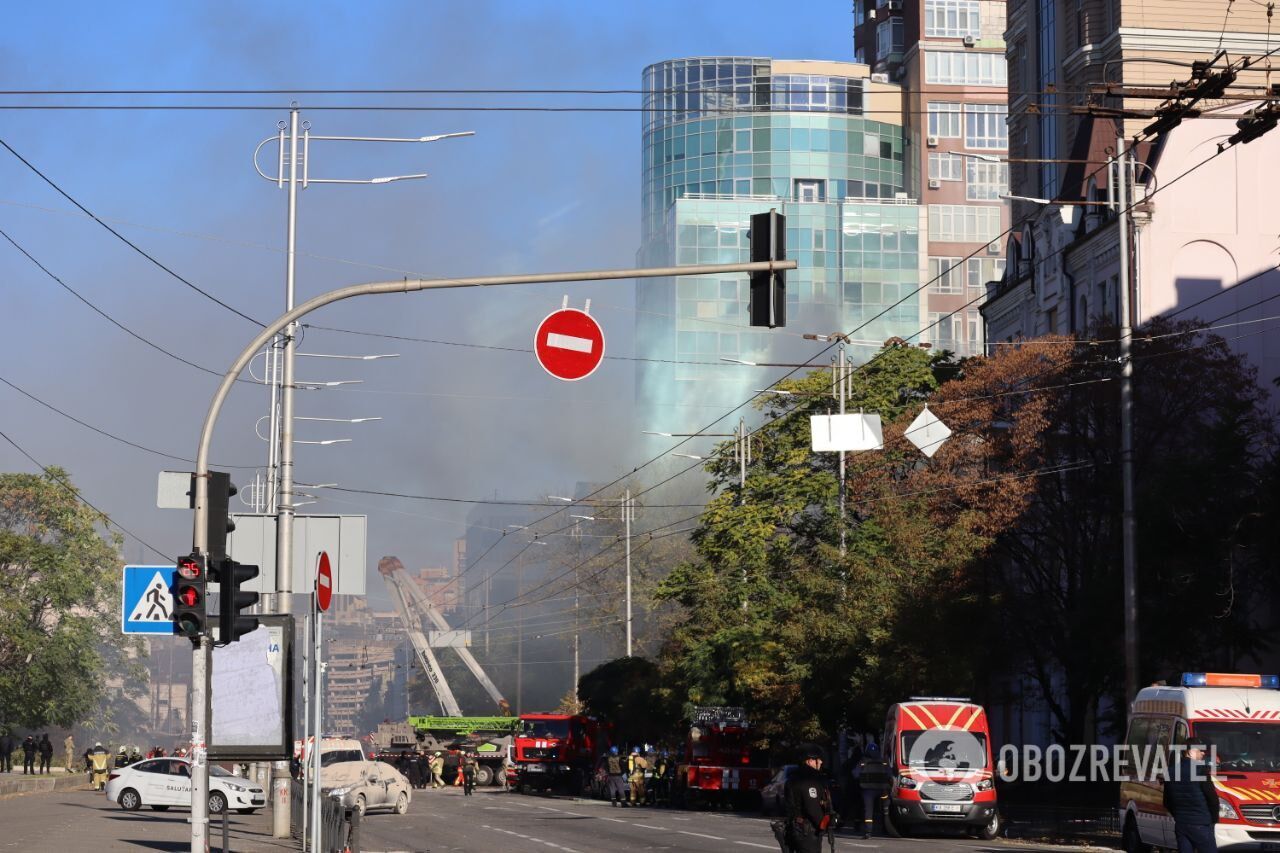 Под завалами многоэтажки нашли тела двух погибших: все подробности атаки дронов-камикадзе на Киев. Фото и видео