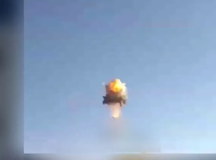 Війська РФ завдали удару по об’єкту енергозабезпечення в Києві: загинуло двоє людей. Фото і відео