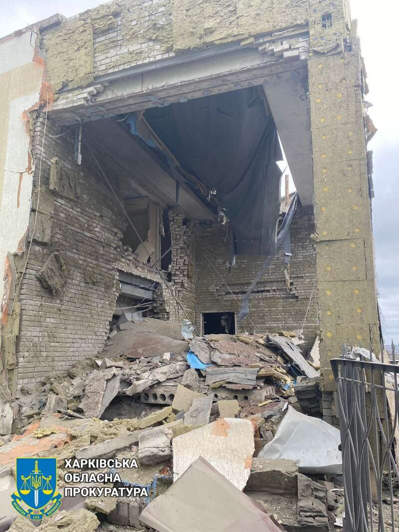 Областная прокуратура опубликовала фото последствий сегодняшнего обстрела Купянска Харьковской области dqxikeidqxidqeant