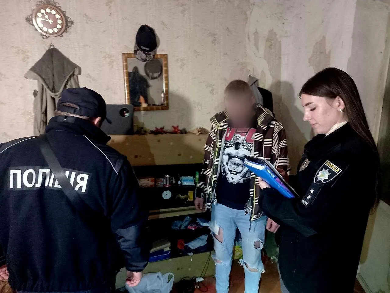 На Київщині чоловік понівечив близько 80 могил заради металу. Фото та відео dqxikeidqxidqeant