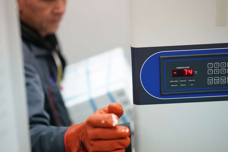 Україна отримала від США партію вакцин від коронавірусу