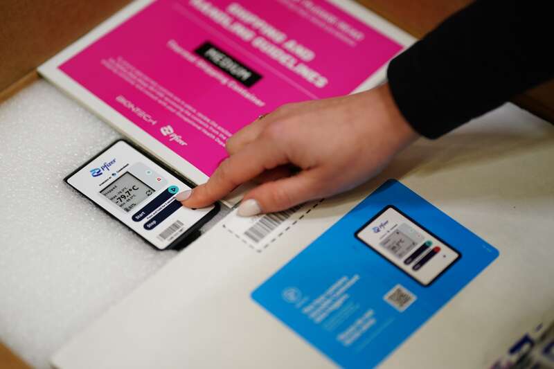 Україна отримала від США партію вакцин від коронавірусу