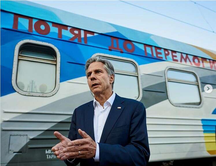 ’’Укрзализныця’’ отправила в рейс ’’Поезд к победе’’ по маршруту Киев – Кишинев dqxikeidqxidqeant