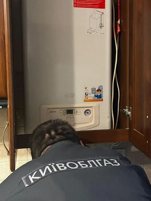 В Киеве в многоэтажке погибли три человека, отравившись угарным газом. Фото