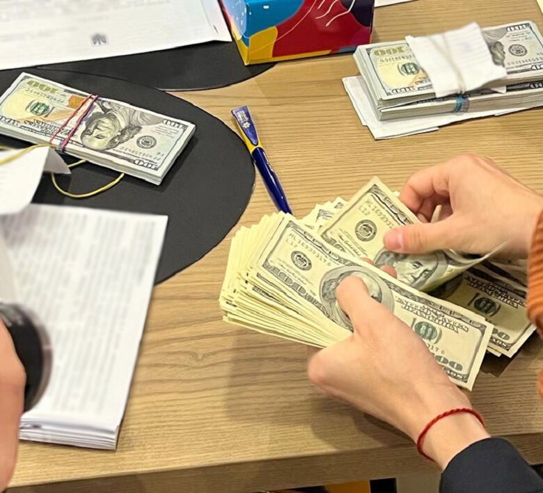 Правоохоронці Києва викрили підпільне інтернет-казино: зловмисники перерахували в РФ близько 3 млрд грн. Фото