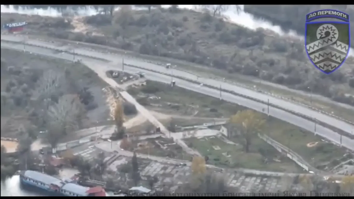 ВСУ уничтожили российский БТР вблизи Алёшек dqxikeidqxidqeant