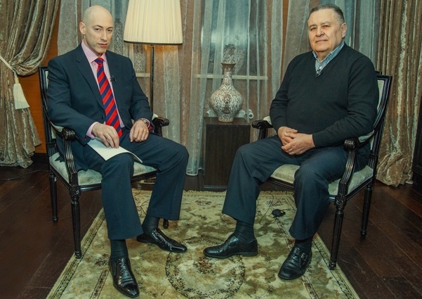 С Дмитрием Гордоном. "Разочарований было много, сокрушаться не единожды приходилось, но жизнь мне это не отравляло". Фото: bulvar.com.ua