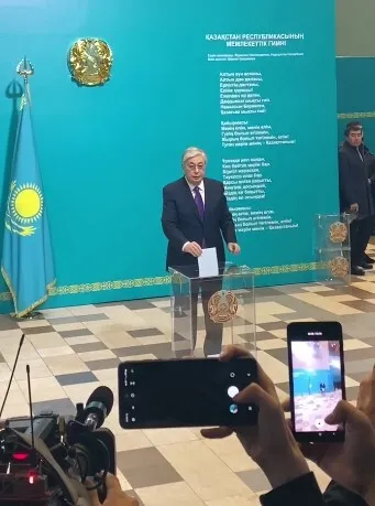 У Казахстані почалися дострокові президентські вибори: у Токаєва – п’ятеро конкурентів