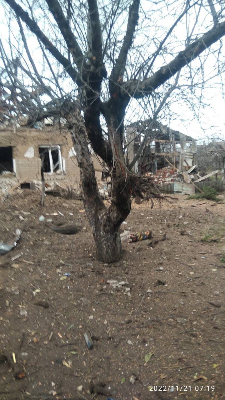 Вночі окупанти завдали ударів ракетами С-300 по двох селах на Запоріжжі 03