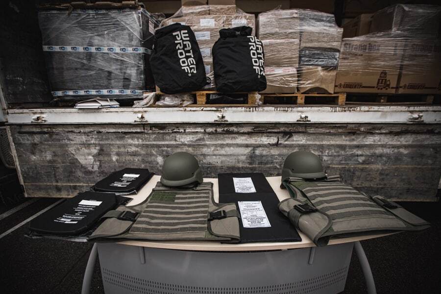 Авіакомпанія ’’Українські вертольоти’’ надала захисникам України чергову партію спорядження й обладнання на близько 39 млн грн