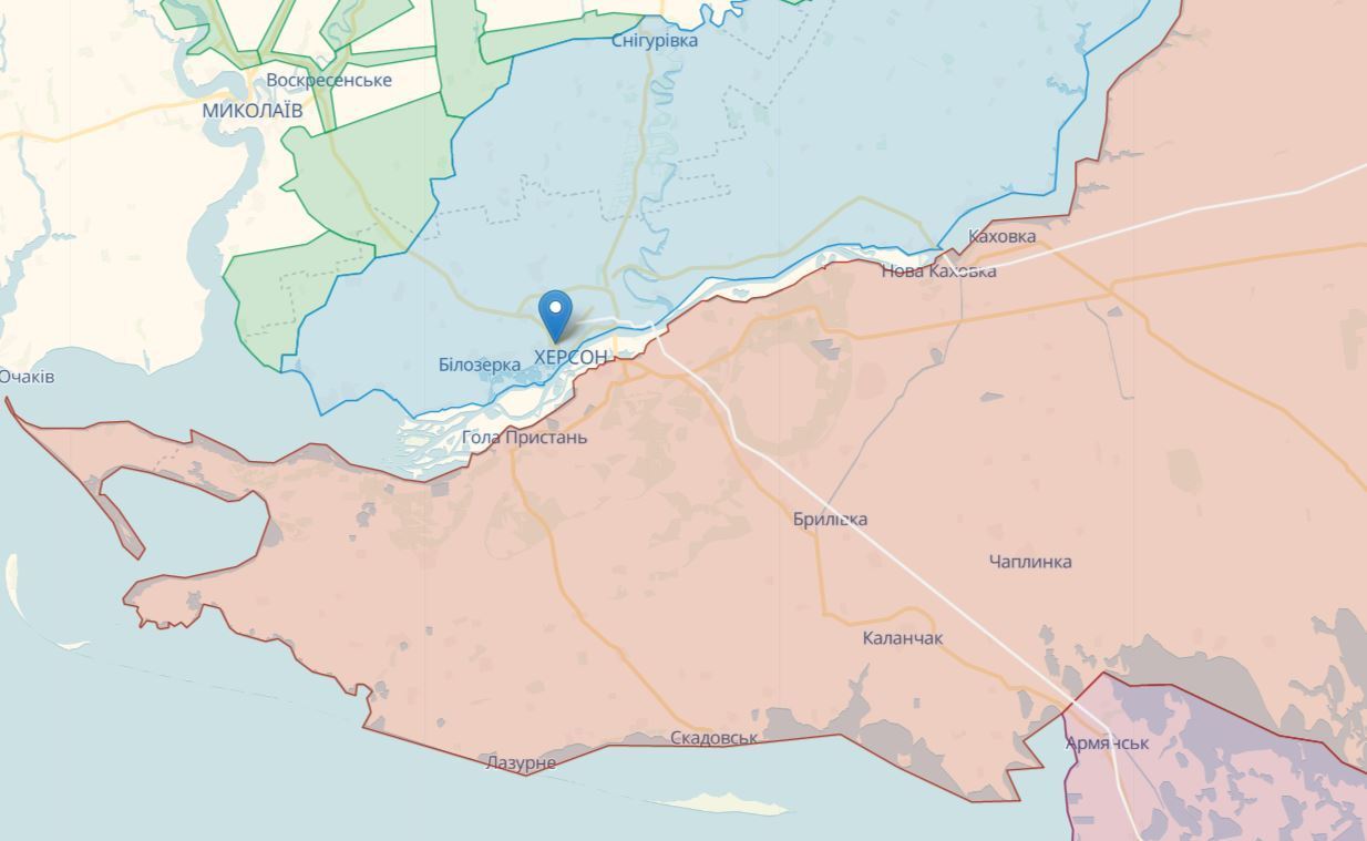 Оккупанты нанесли новый удар по Херсону: есть прилет вблизи многоэтажки - СМИ
