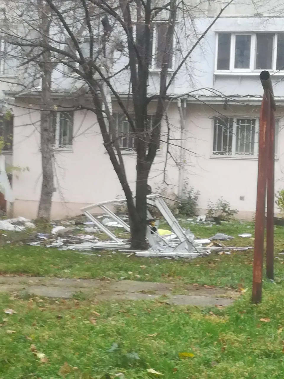 Оккупанты нанесли новый удар по Херсону: есть прилет вблизи многоэтажки - СМИ