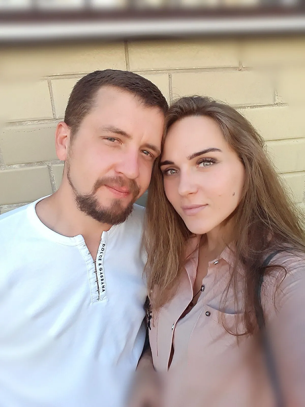 Вибухова хвиля вирвала броньовані двері: під Києвом від російської ракети постраждала родина dqxikeidqxidqeant