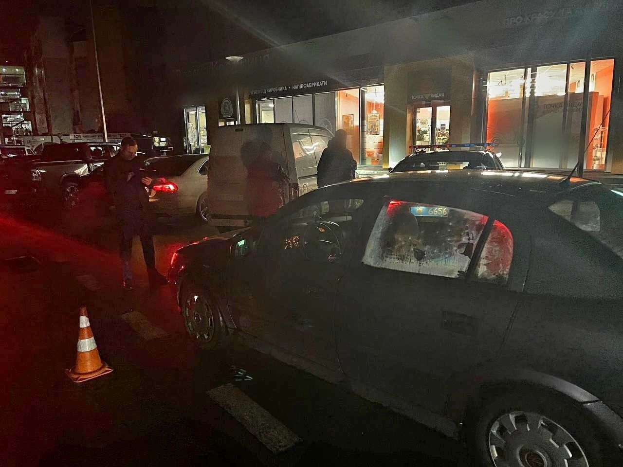 На Київщині легковик на переході збив 13-річну дівчинку. Фото dqxikeidqxidqeant