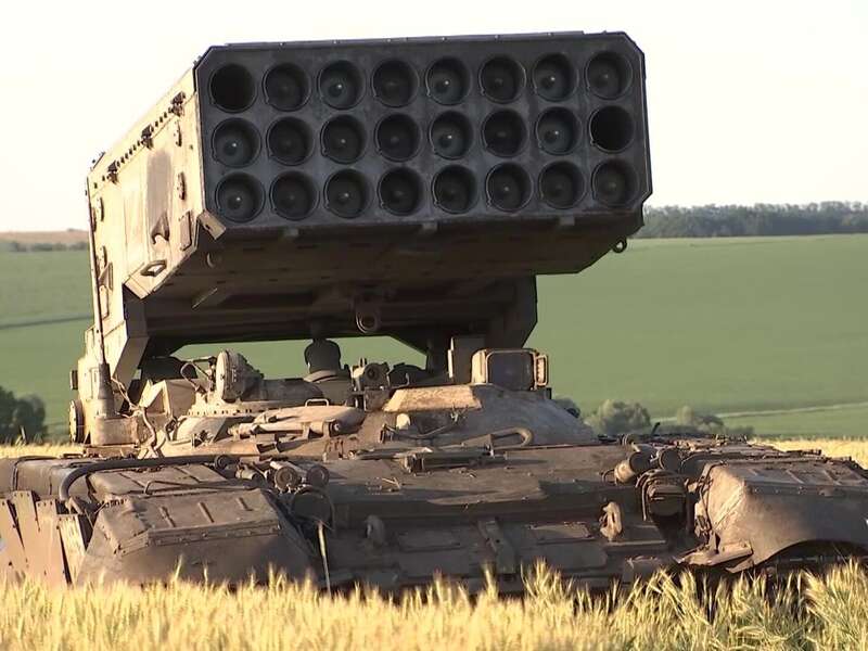 Как выглядят российские тяжелые огнеметные системы Солнцепек dqxikeidqxidqeant