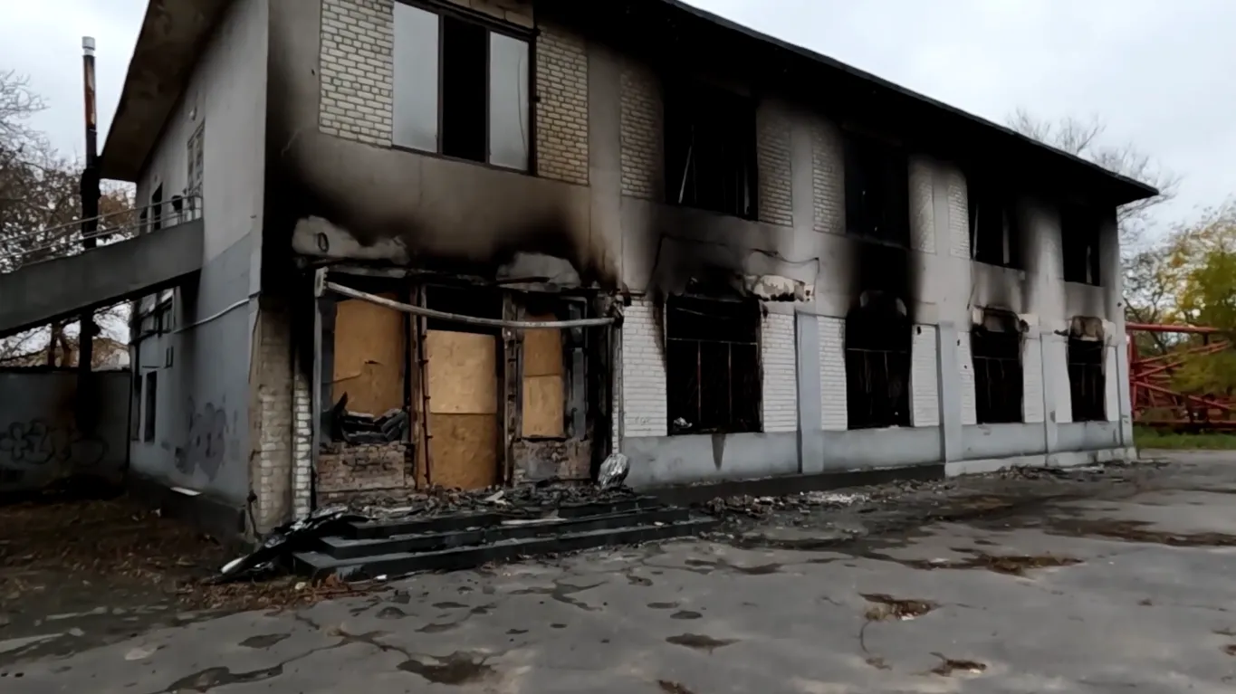 Будівля на території об’єкту