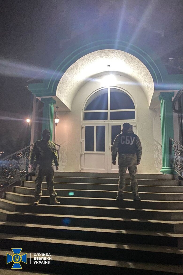 СБУ проводит меры безопасности на объектах УПЦ (МП) в трех областях Украины 09