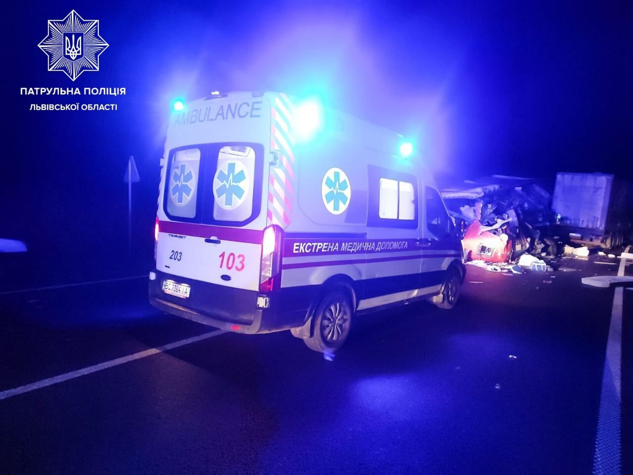 На Львівщині зіткнулися дві вантажівки, є загиблі: подробиці від поліції і фото з місця аварії dqxikeidqxidqeant