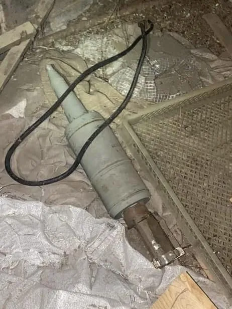 На Київщині чоловік будинку зберігав особливо небезпечний боєприпас. Фото dqxikeidqxidqeant