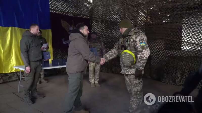 Президент нагородив захисників країни