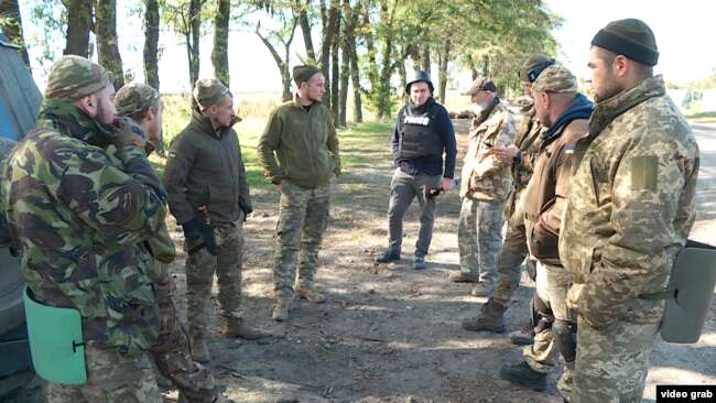 Журналист Дмитрий Евчин и бойцы 59-й бригады ВСУ на юге Украины, октябрь 2022 года