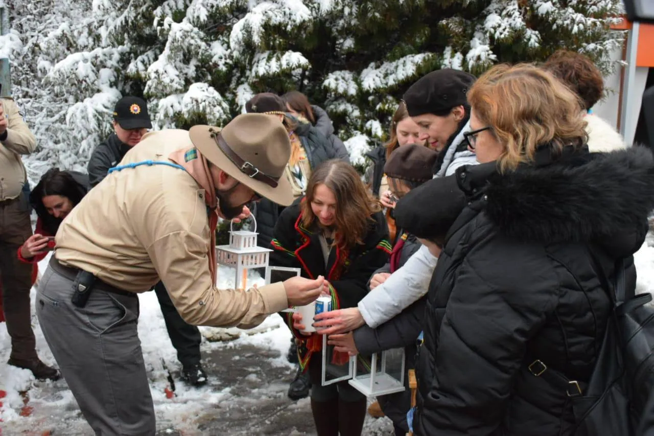 Українські пластуни отримали вогонь від колег зі Словаччини dqxikeidqxidqrant