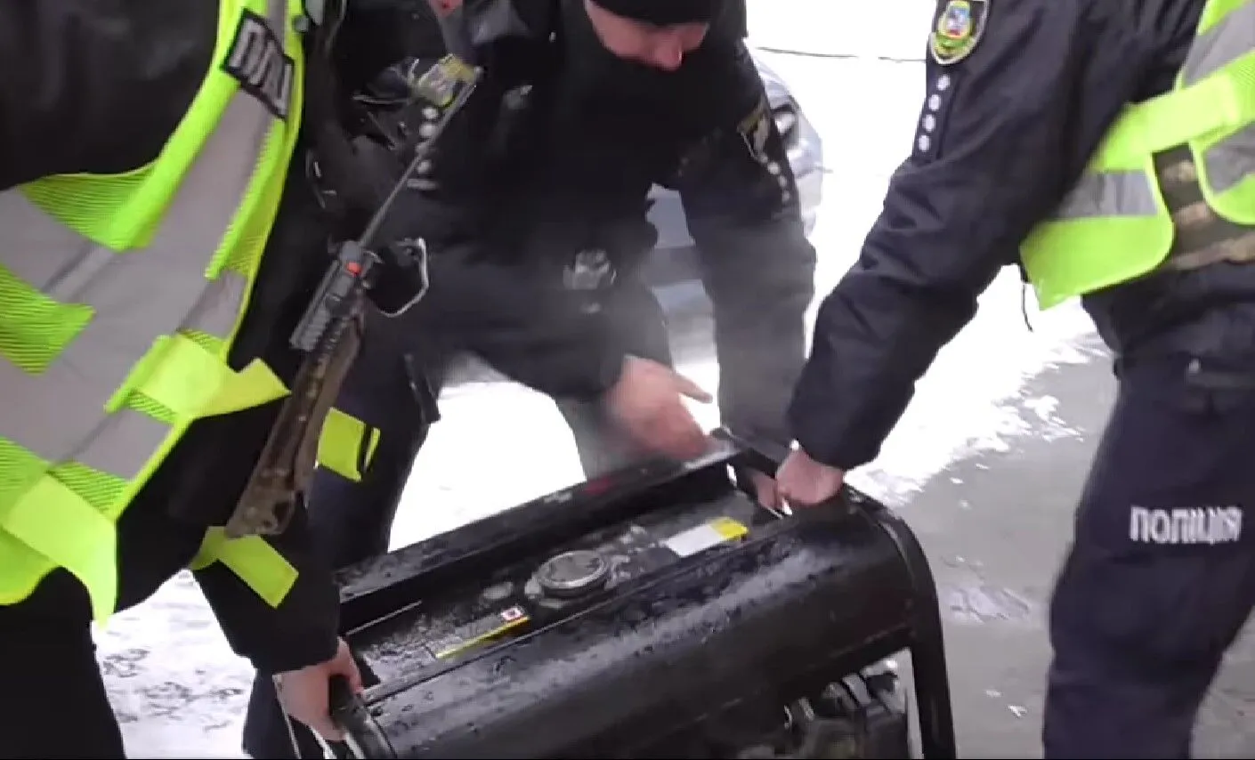 На Київщині рецидивіст вкрав генератор із зоомагазину. Відео dqxikeidqxidqeant