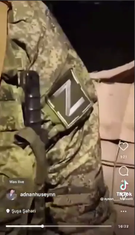 ’’Заблукав?’’ У Нагірному Карабаху потролили російського військового з літерою ’’Z’’ на нашивці. Відео