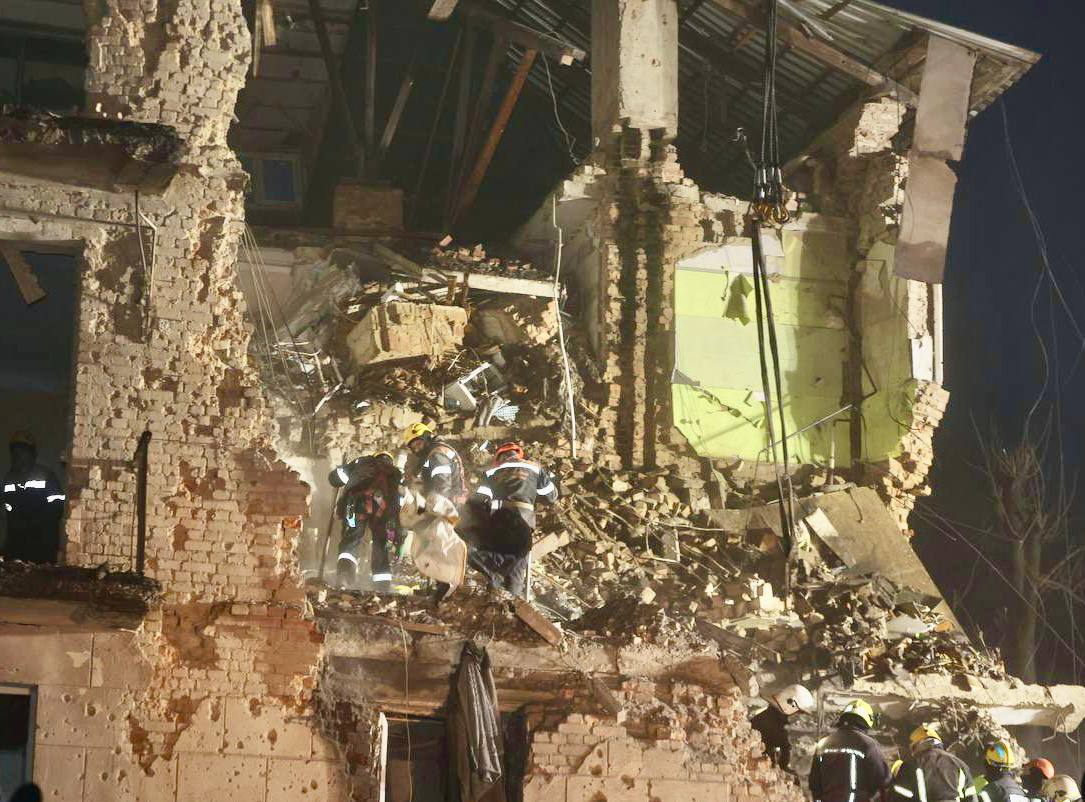 приліт у житловий будинок