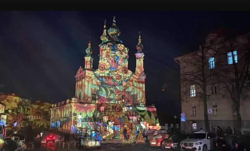 Подсветка Андреевской церкви в Киеве dqxikeidqxidqrant