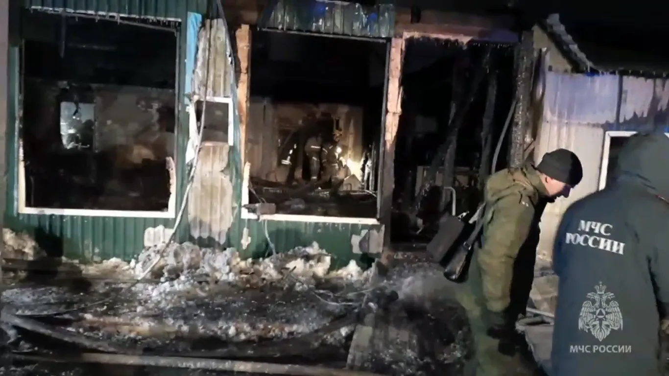 У російському Кемерово спалахнув будинок для людей похилого віку: загинуло 22 людини. Відео