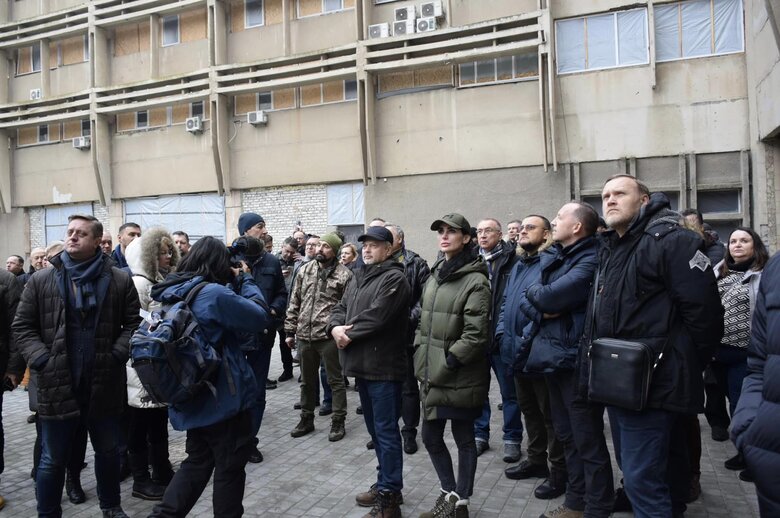 Чтобы понять реальность жизни: Кулеба с послами Украины посетили Николаев 15