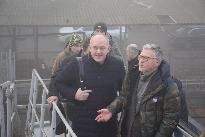 Щоб зрозуміти реальність життя: Кулеба з послами України відвідали Миколаїв 13