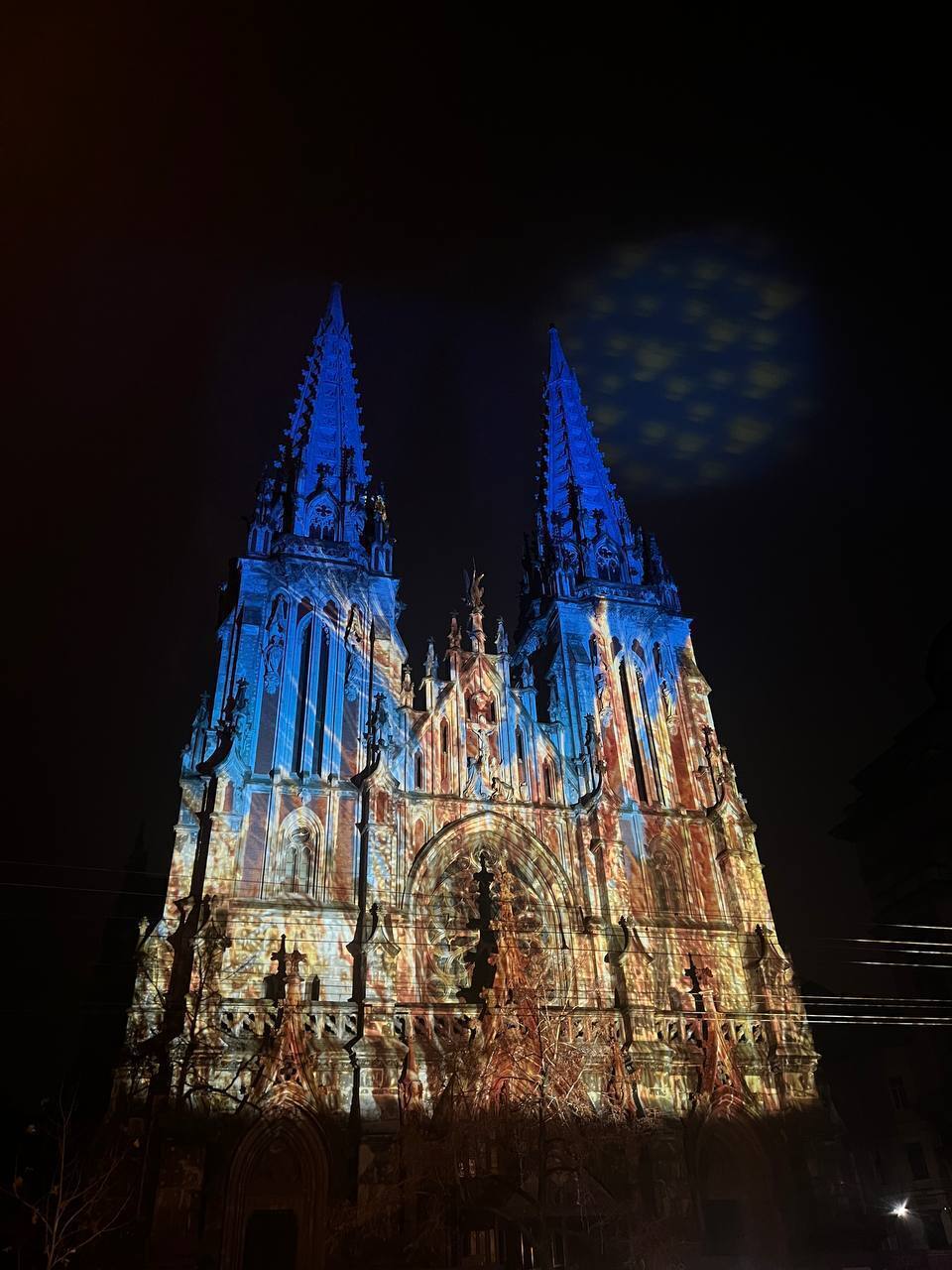 У Києві продовжився світловий арт-тур Геррі Хофштеттера: фантастичні фото