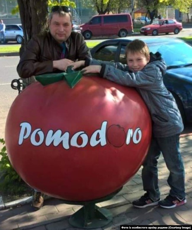 В’ячеслав Ялишев з татом Євгеном. Фото із особистого архіву родини