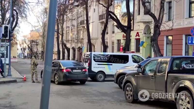 Нацполиция в районе Екатерининской площади dqxikeidqxidqeant