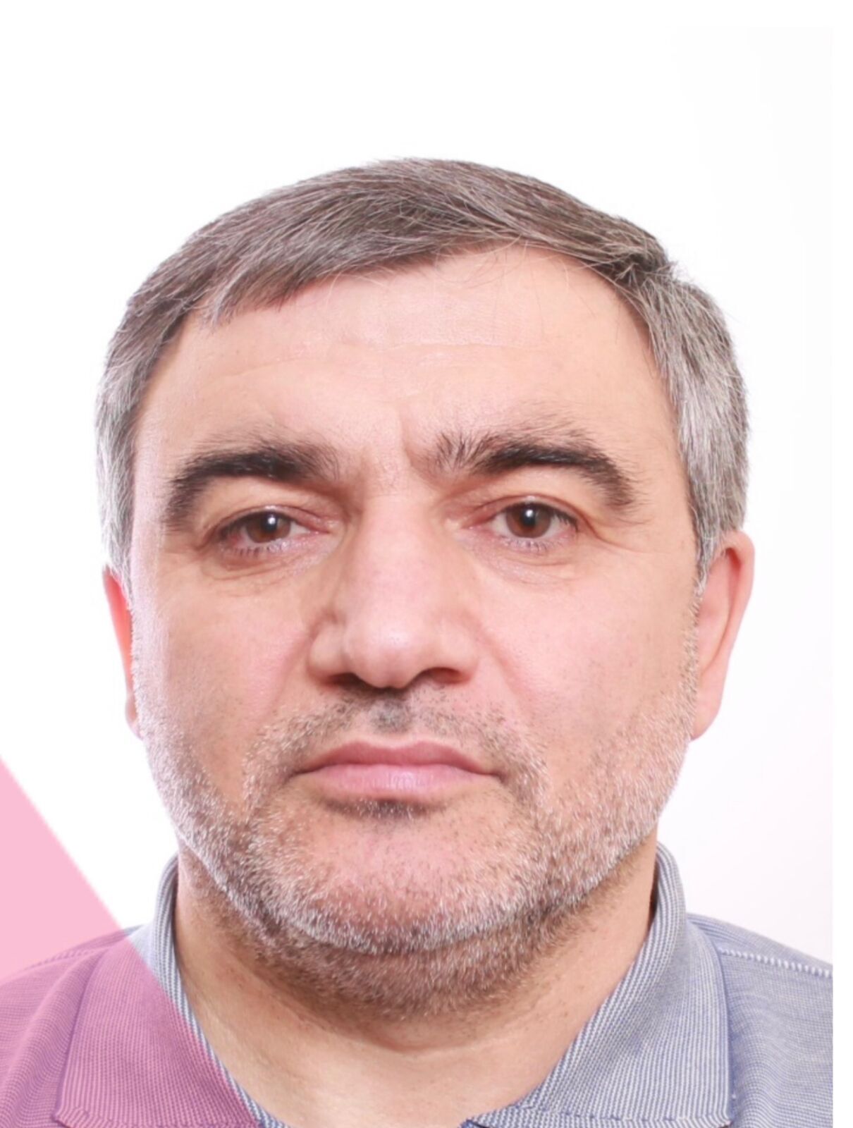 Поліцейські затримали банду, на рахунку якої – викрадення людей, розбій і рейдерство. Фото dqxikeidqxidqrant