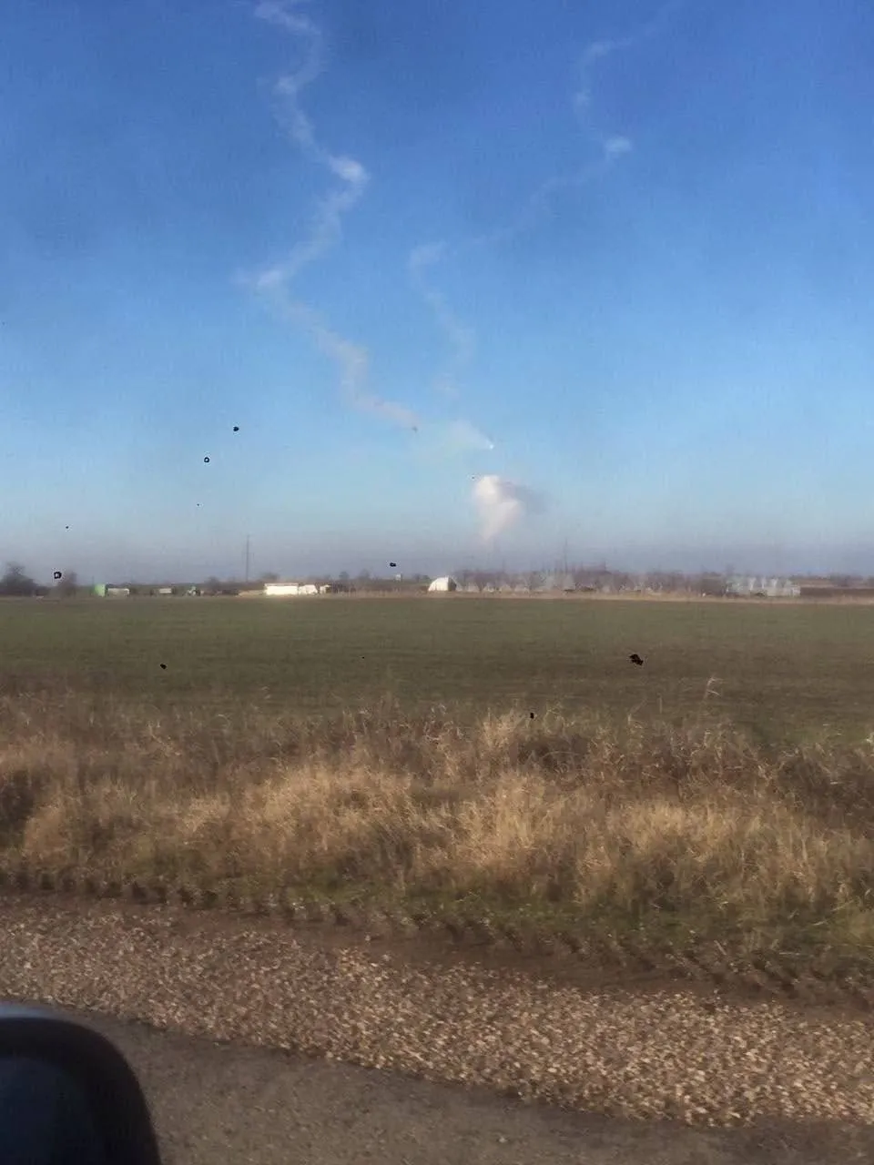 В Крыму раздались взрывы: в сети появилось видео ’’салюта’’ dqxikeidqxidqrant