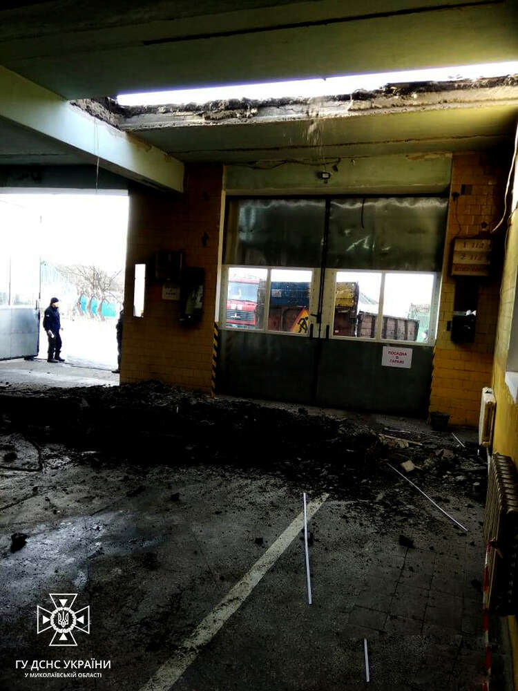 В Очакові росіяни ранком 1 січня обстріляли житловий сектор та пожежну частину