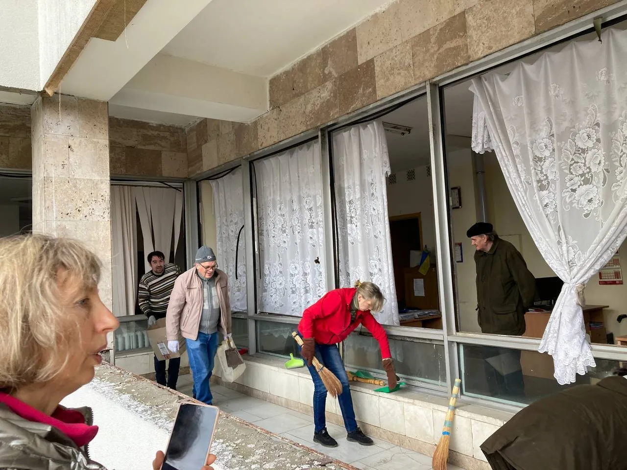 В Университете им. Шевченко показали последствия обстрелов войск РФ. Фото