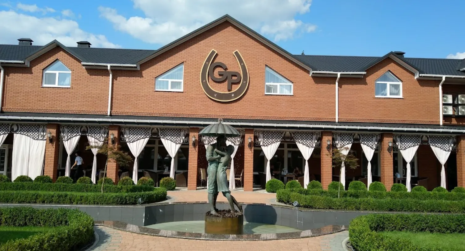 СМИ сообщили о ’’бавовне’’ в селе Правые Саги Херсонской области: место дислокации захватчиков выдал оккупант. Фото и видео