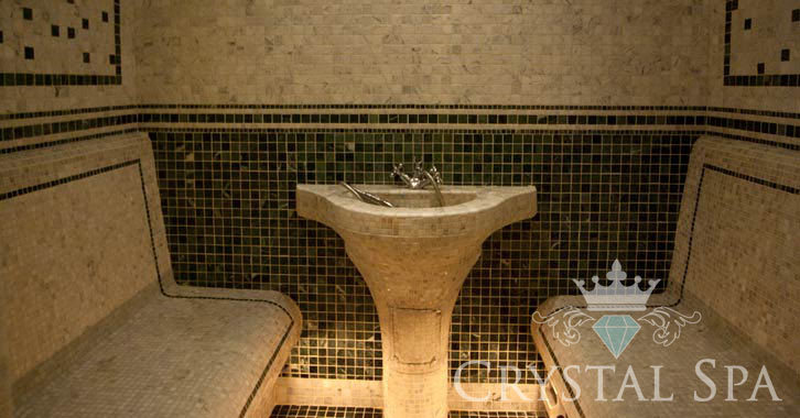 В салоне любовницы Януковича царит атмосфера Межигорья - фото 2