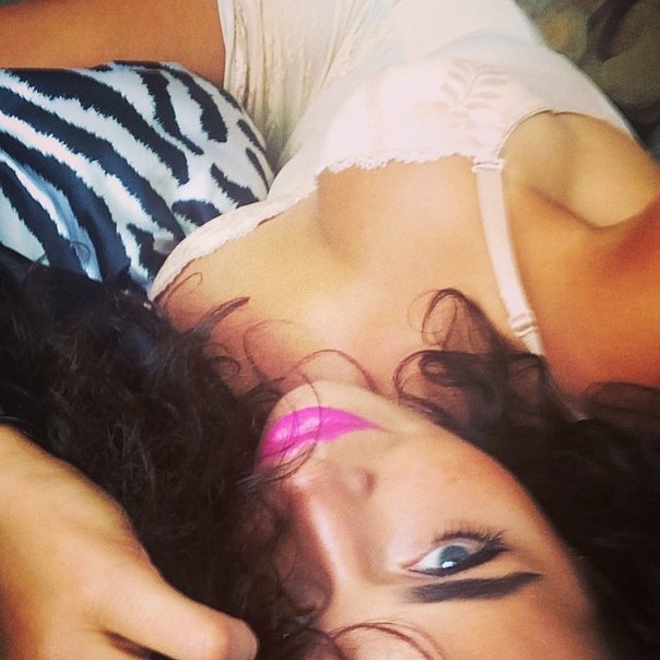 Внучка экс-премьера Украины прикинулась патриоткой страны - фото 2 dqxikeidqxidqeant