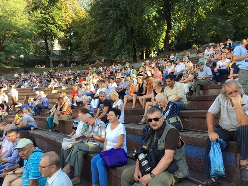 CNqbqvQWUAAx6Ue dqxikeidqxidqrant