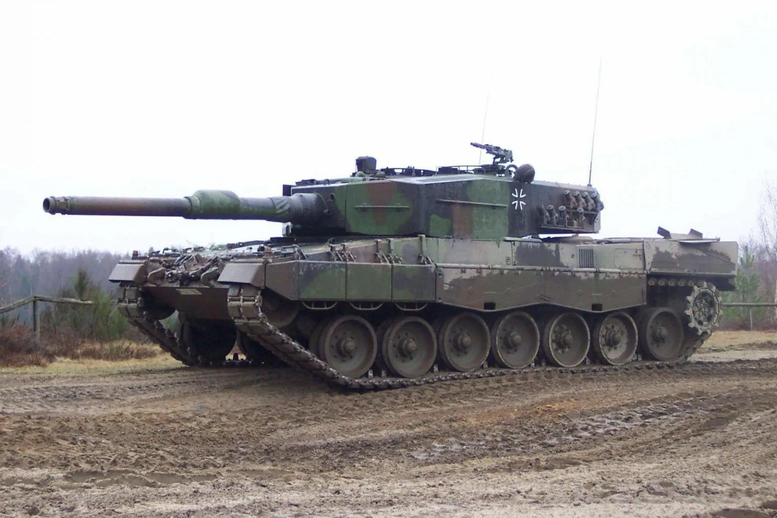 Танк Leopard 2 dqxikeidqxidqeant