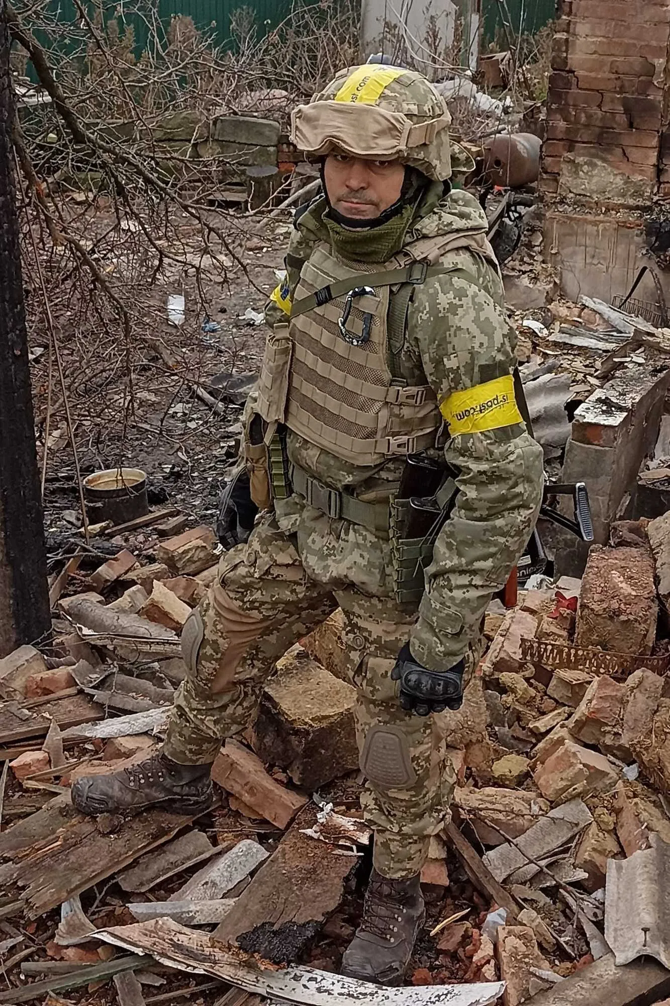 У боях за Соледар отримав поранення відомий актор Дмитро Лінартович: потрібна допомога. Фото dqxikeidqxidqrant