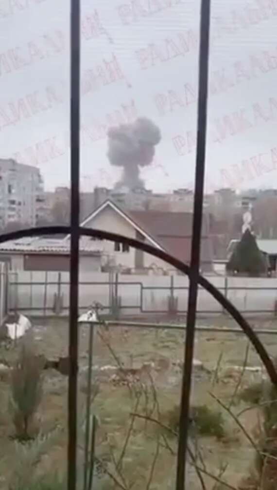 Був один вибух: у мережі оприлюднили відео удару російської ракети по Дніпру dqxikeidqxidqrant